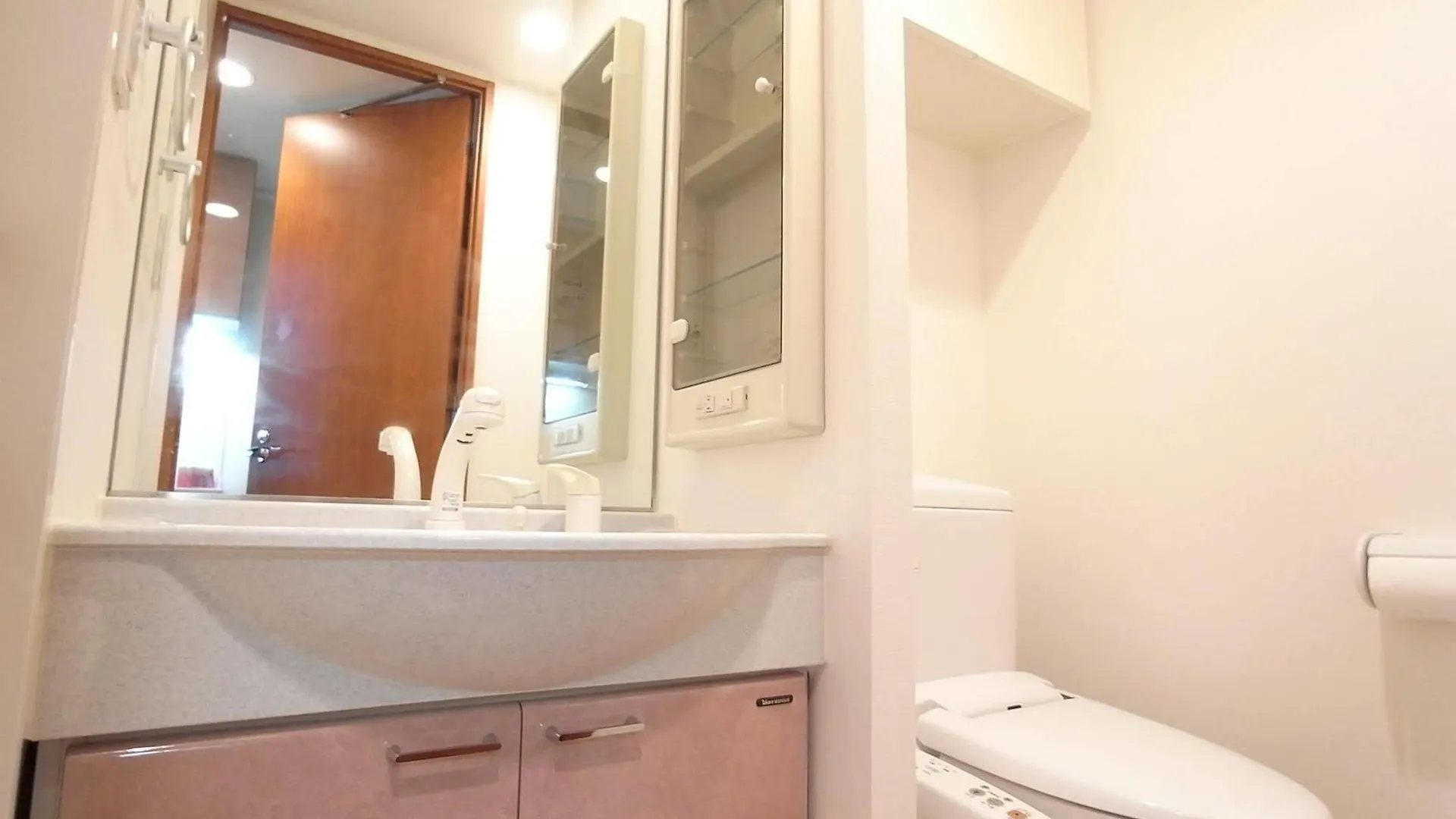 Apartment Palace Studio Shibuya Honmachi Tokyo Japan
